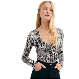 FREE PEOPLE INTIMATELY GOTCHA SNAKE PRINT LONG SLEEVE BODYSUIT SIZE SMALL